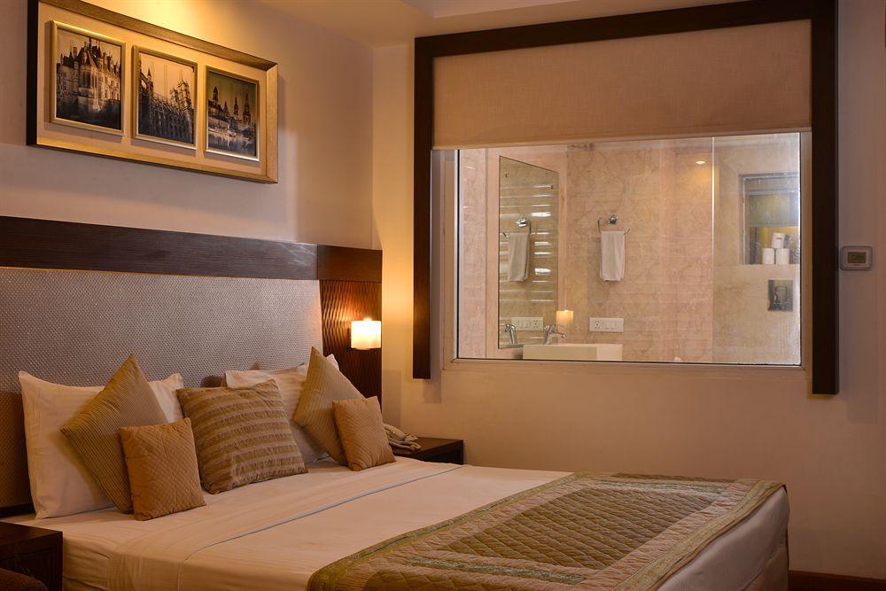 Hotel Le Roi Near New Delhi Railway Station Exterior photo