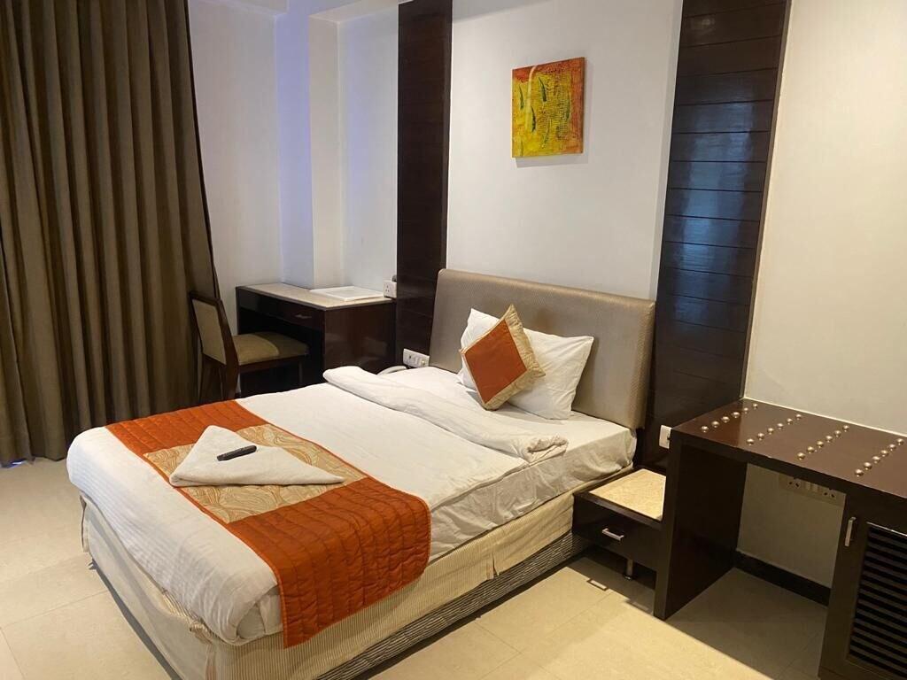Hotel Le Roi Near New Delhi Railway Station Exterior photo