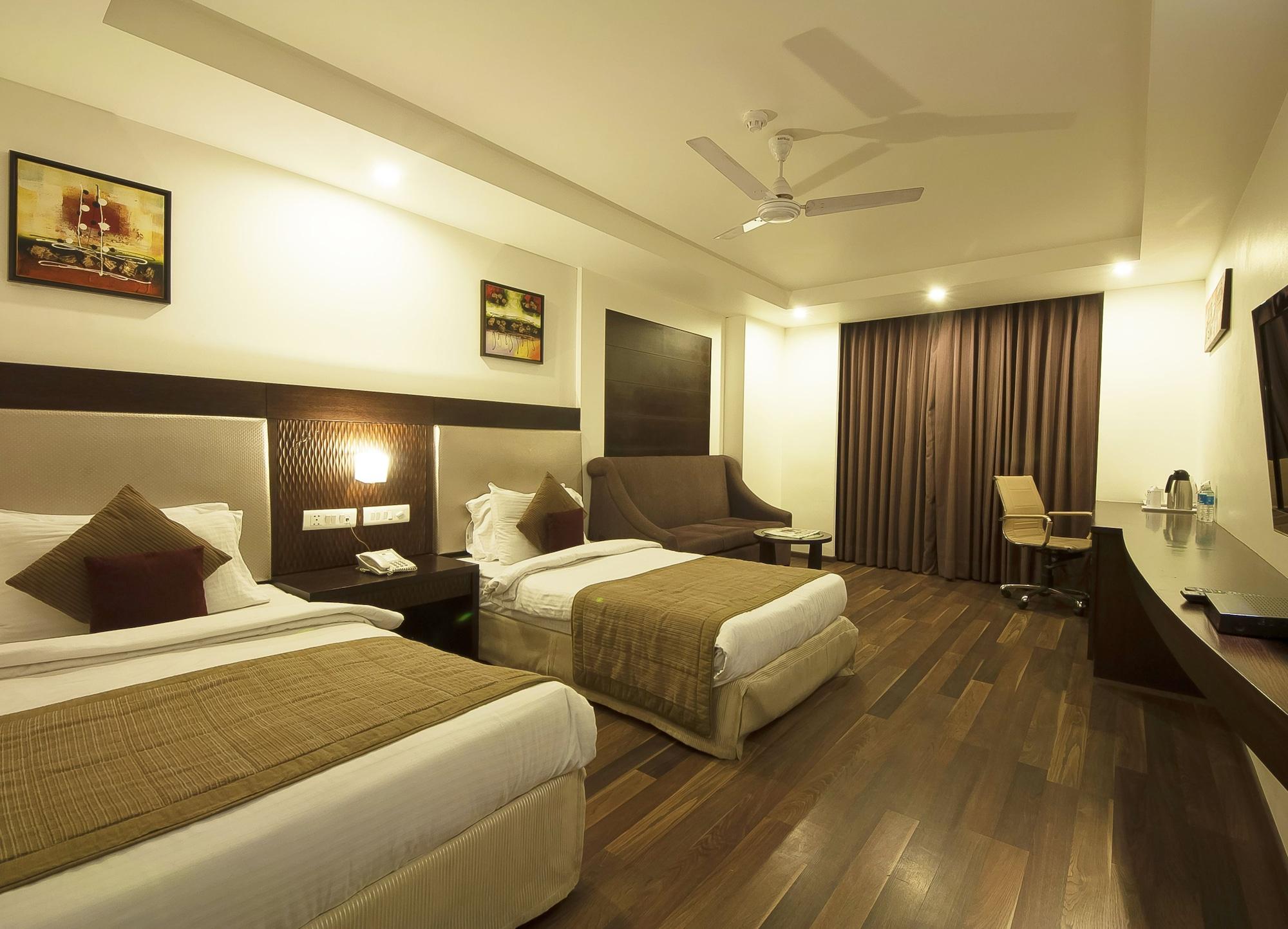Hotel Le Roi Near New Delhi Railway Station Exterior photo