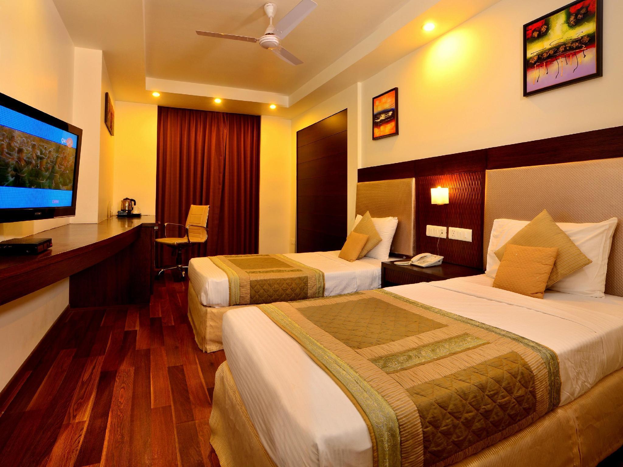 Hotel Le Roi Near New Delhi Railway Station Exterior photo