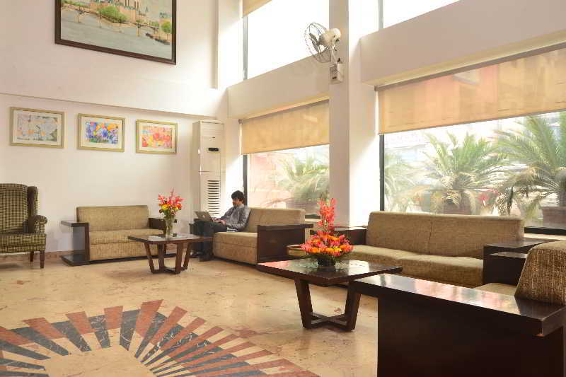 Hotel Le Roi Near New Delhi Railway Station Exterior photo
